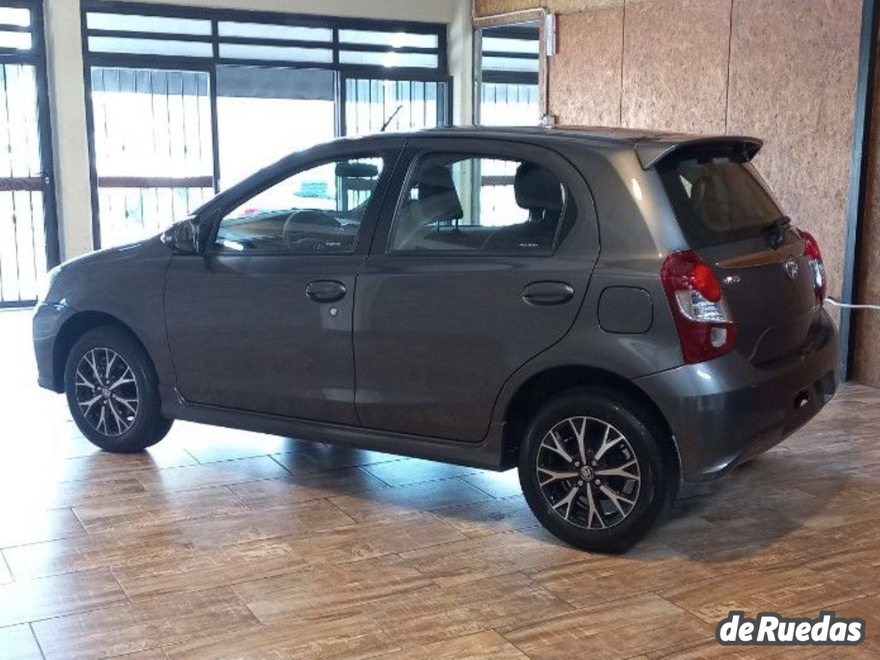 Toyota Etios Nuevo en Mendoza, deRuedas