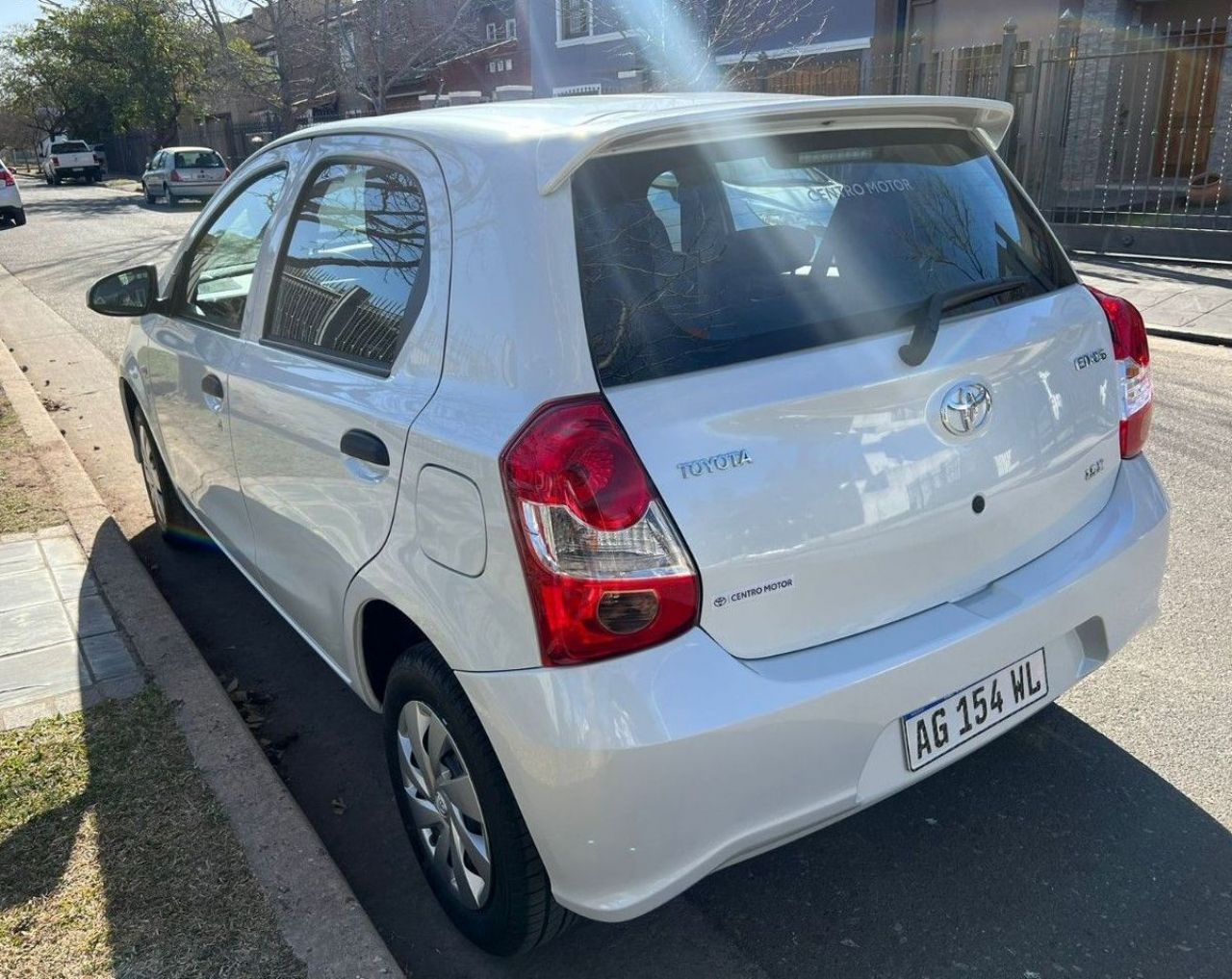 Toyota Etios Nuevo en Córdoba, deRuedas