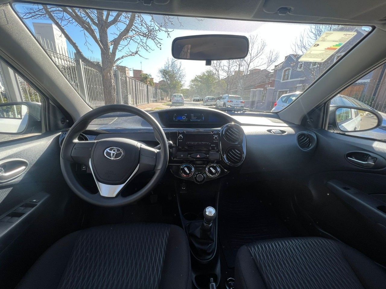 Toyota Etios Nuevo en Córdoba, deRuedas