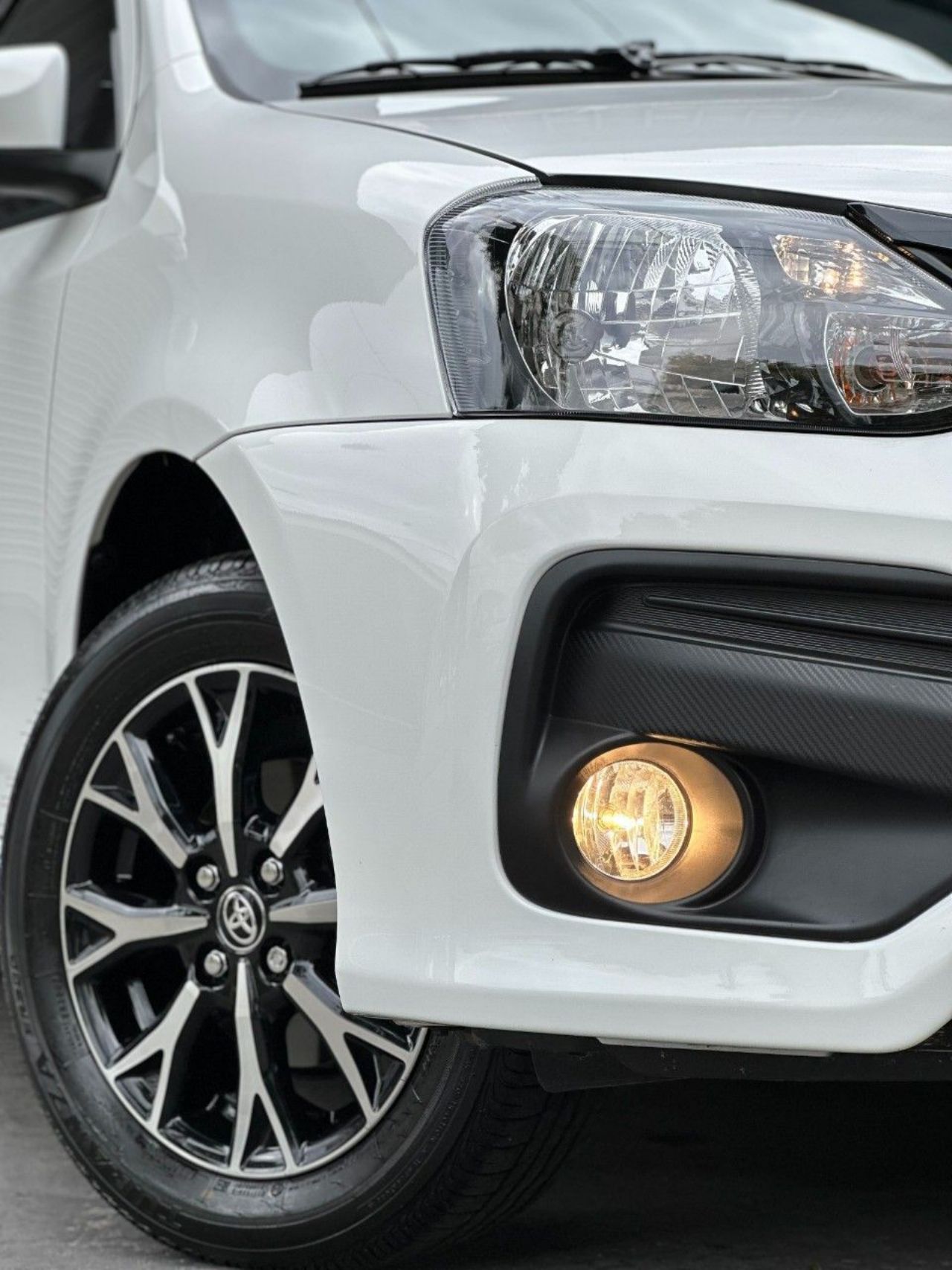 Toyota Etios Nuevo en Córdoba, deRuedas
