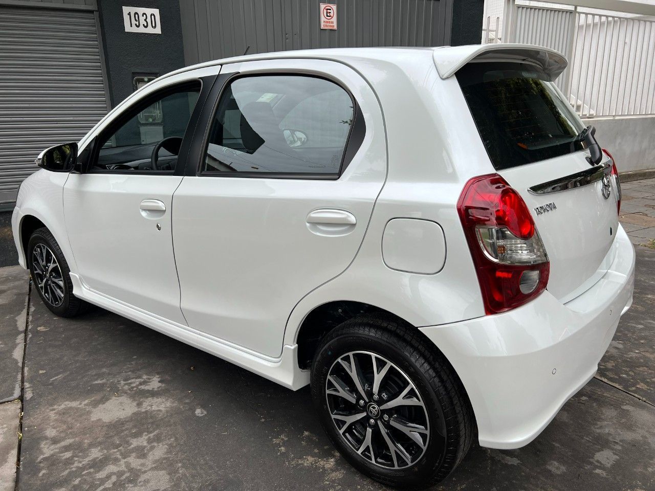 Toyota Etios Nuevo en Córdoba, deRuedas