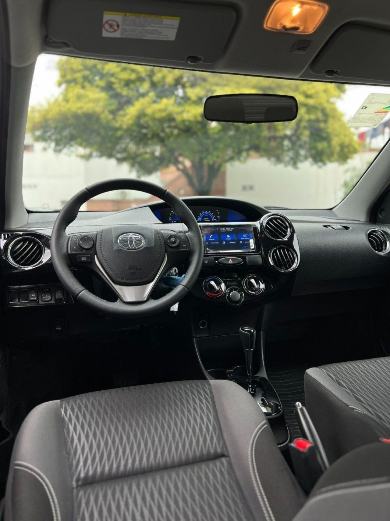 Toyota Etios Nuevo en Córdoba, deRuedas