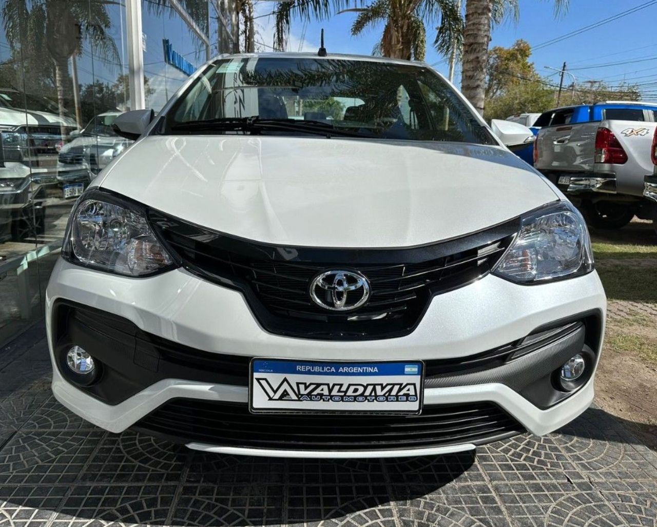 Toyota Etios Nuevo en San Juan, deRuedas