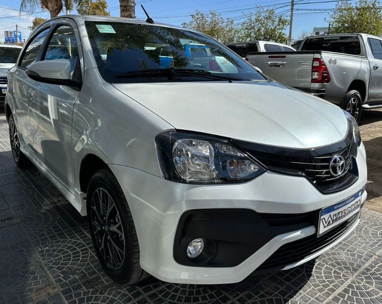 Toyota Etios Nuevo en San Juan, deRuedas