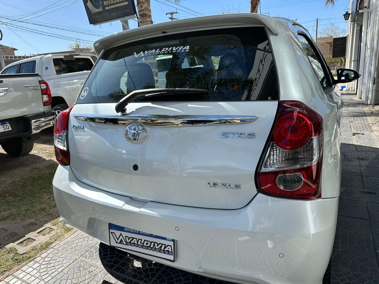 Toyota Etios Nuevo en San Juan, deRuedas