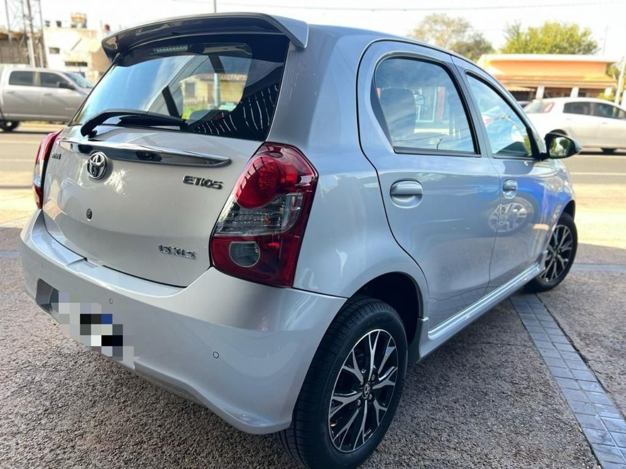 Toyota Etios Nuevo en Córdoba, deRuedas