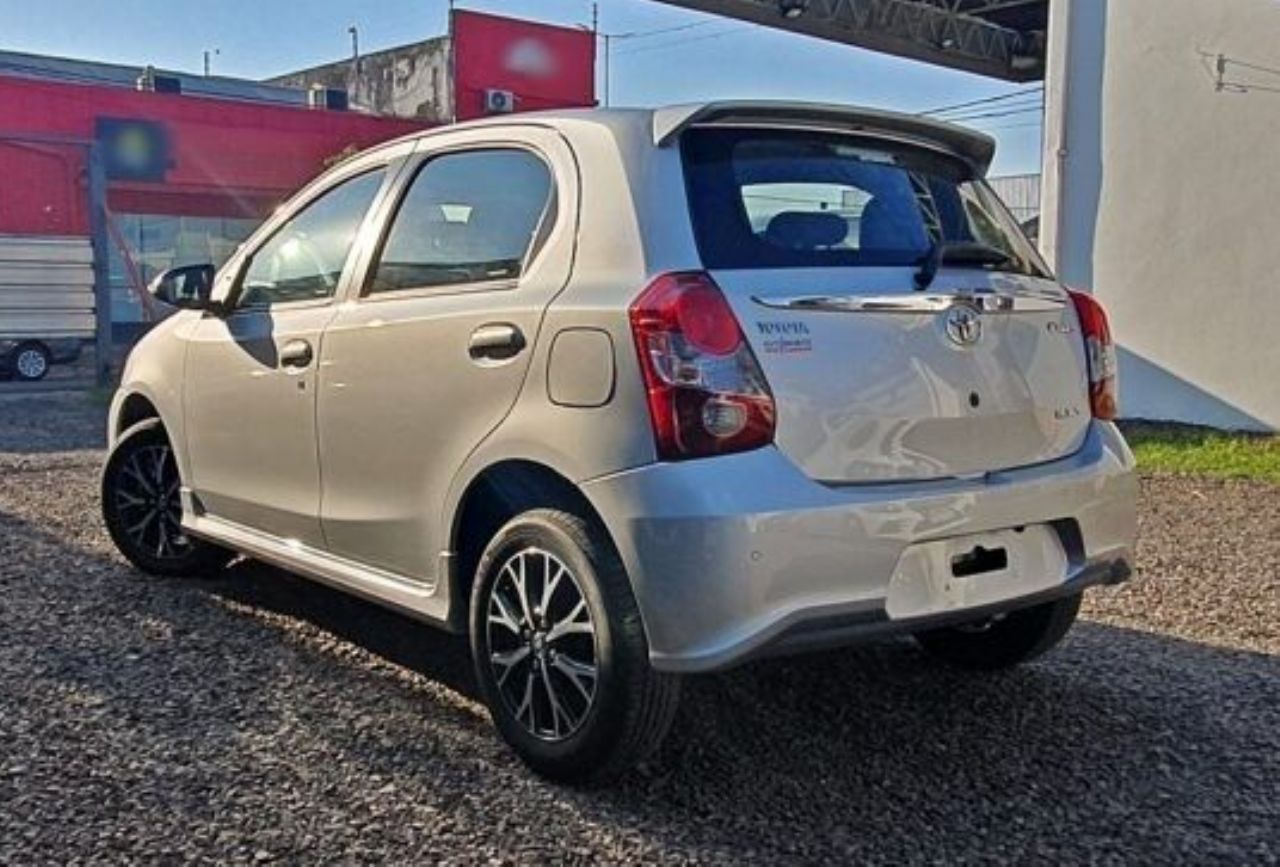 Toyota Etios Nuevo en Mendoza, deRuedas