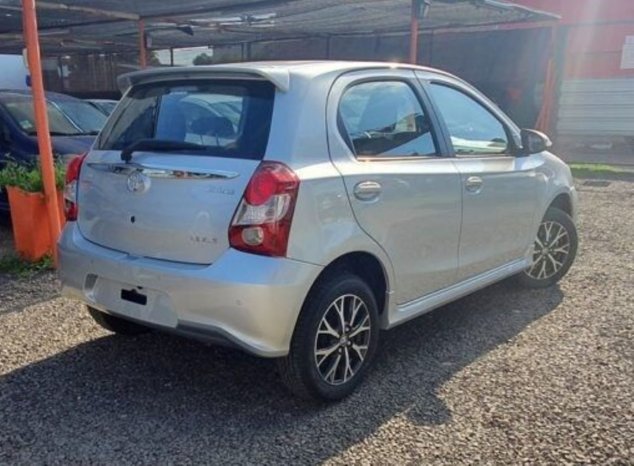 Toyota Etios Nuevo en Mendoza, deRuedas
