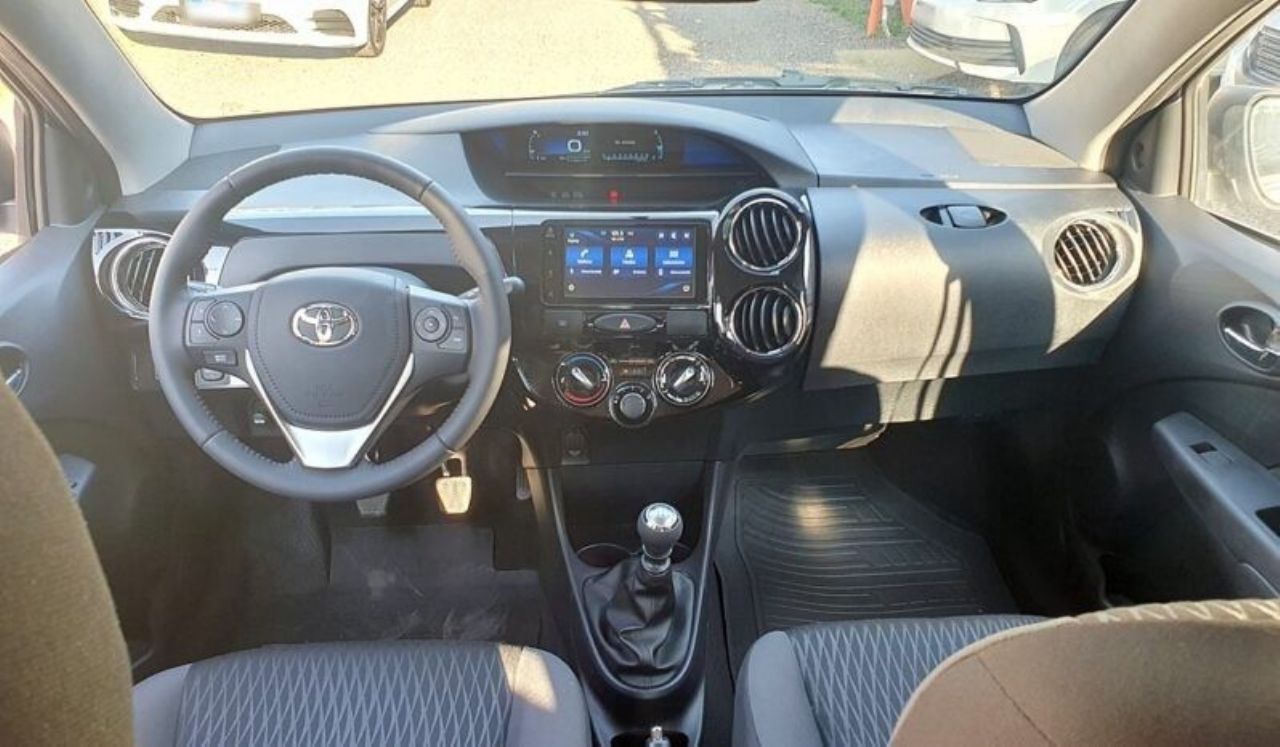 Toyota Etios Nuevo en Mendoza, deRuedas