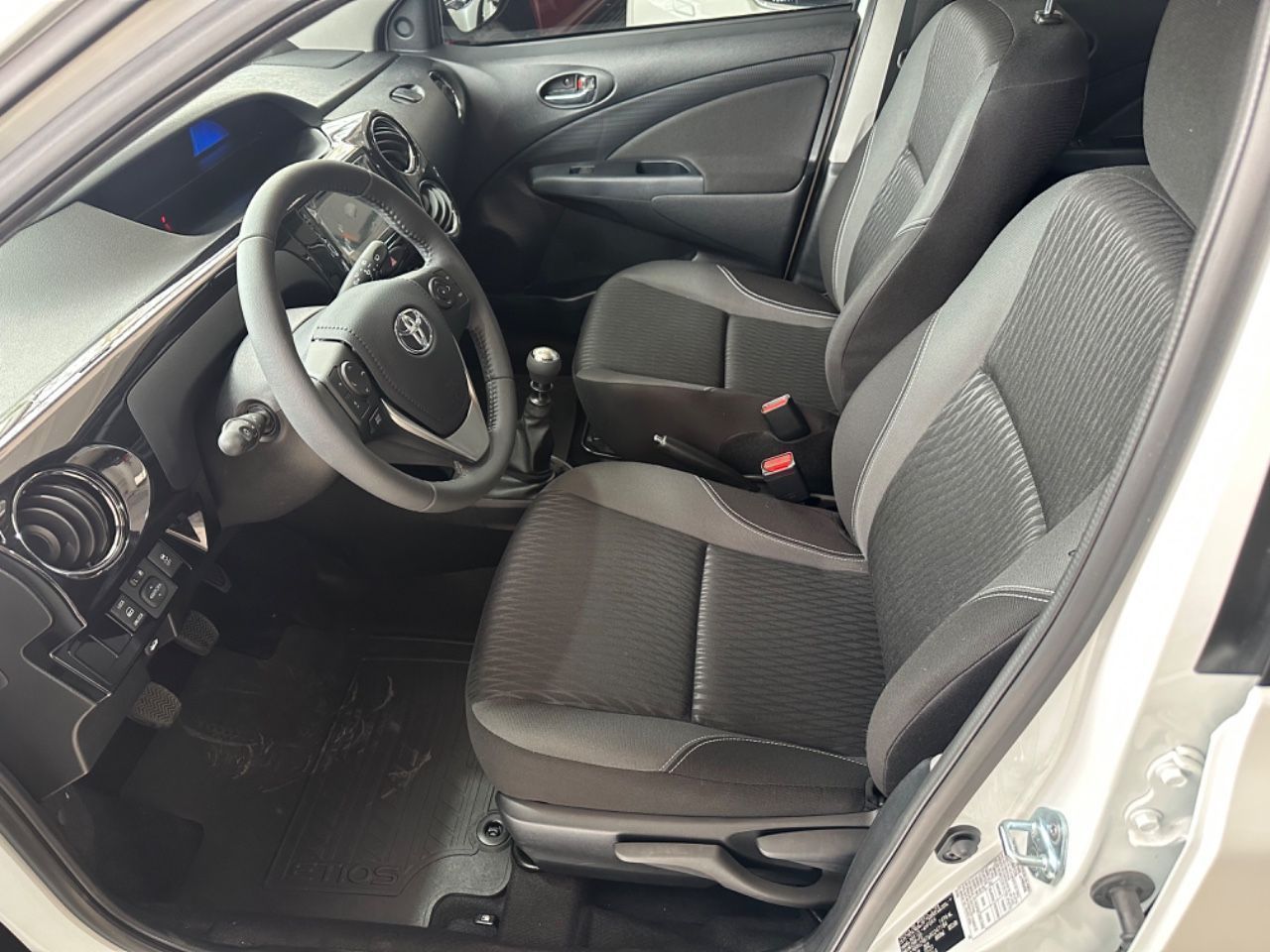Toyota Etios Nuevo en Mendoza, deRuedas