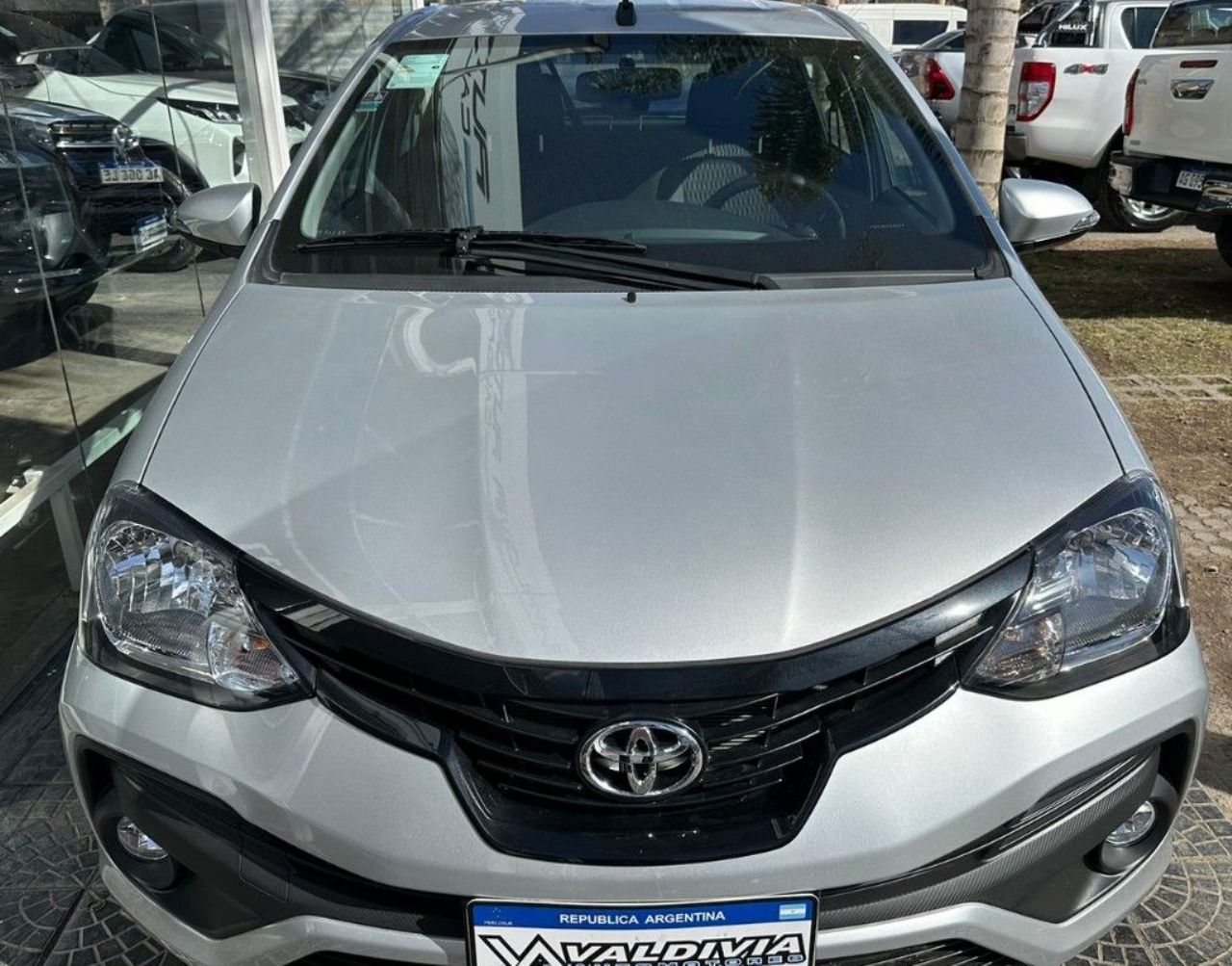 Toyota Etios Nuevo en San Juan, deRuedas