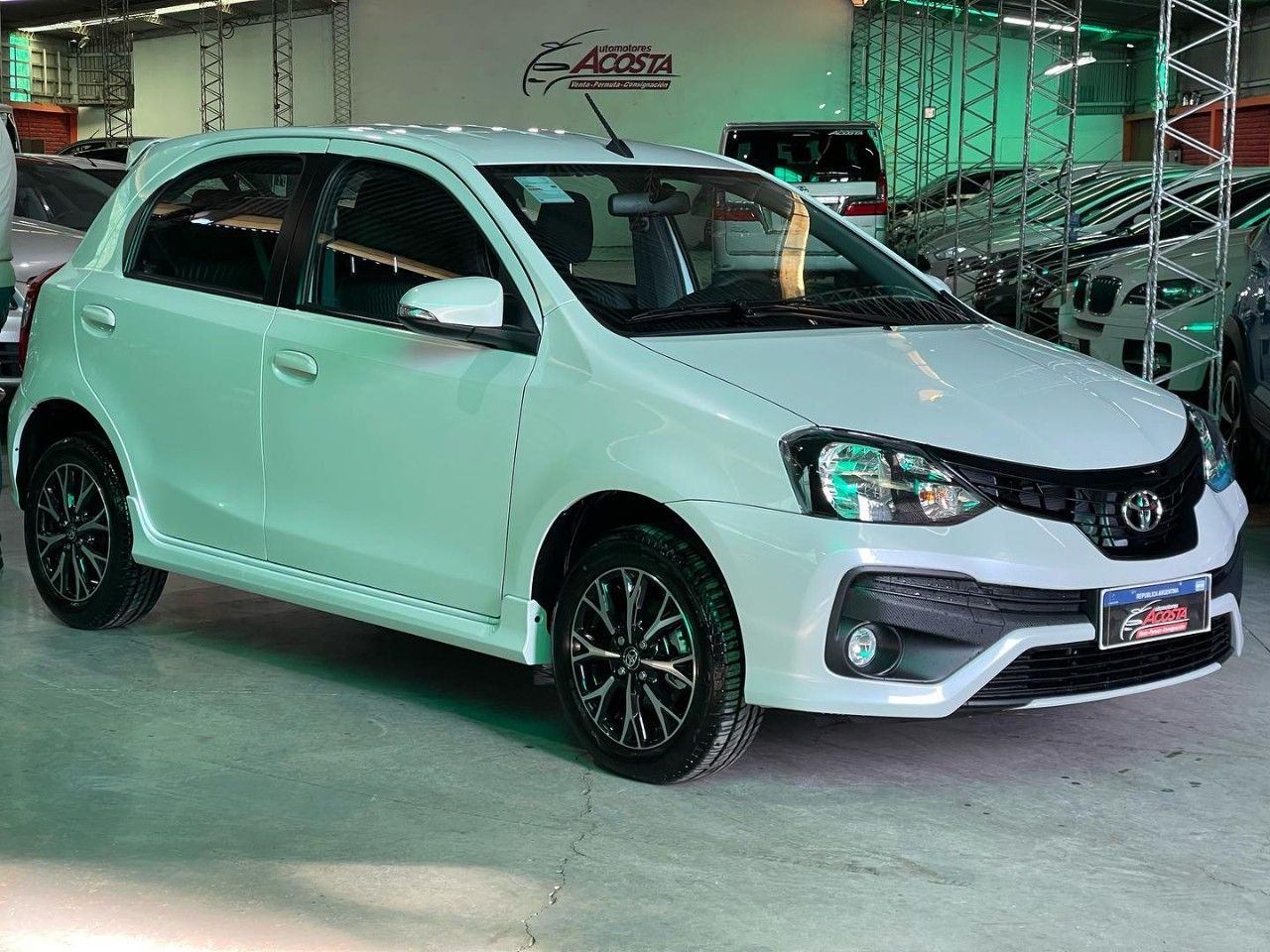Toyota Etios Nuevo en San Juan, deRuedas