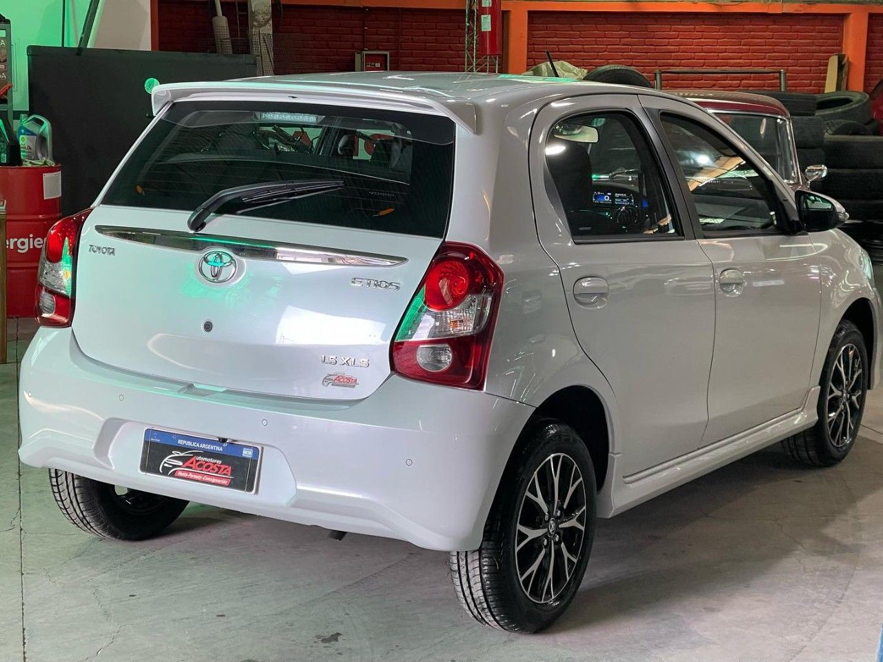 Toyota Etios Nuevo en San Juan, deRuedas