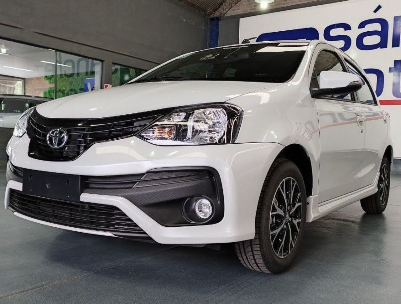 Toyota Etios Nuevo en Mendoza, deRuedas