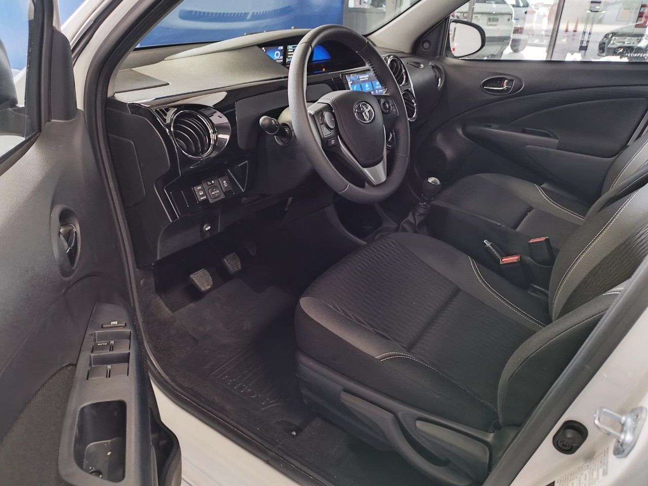 Toyota Etios Nuevo en Mendoza, deRuedas