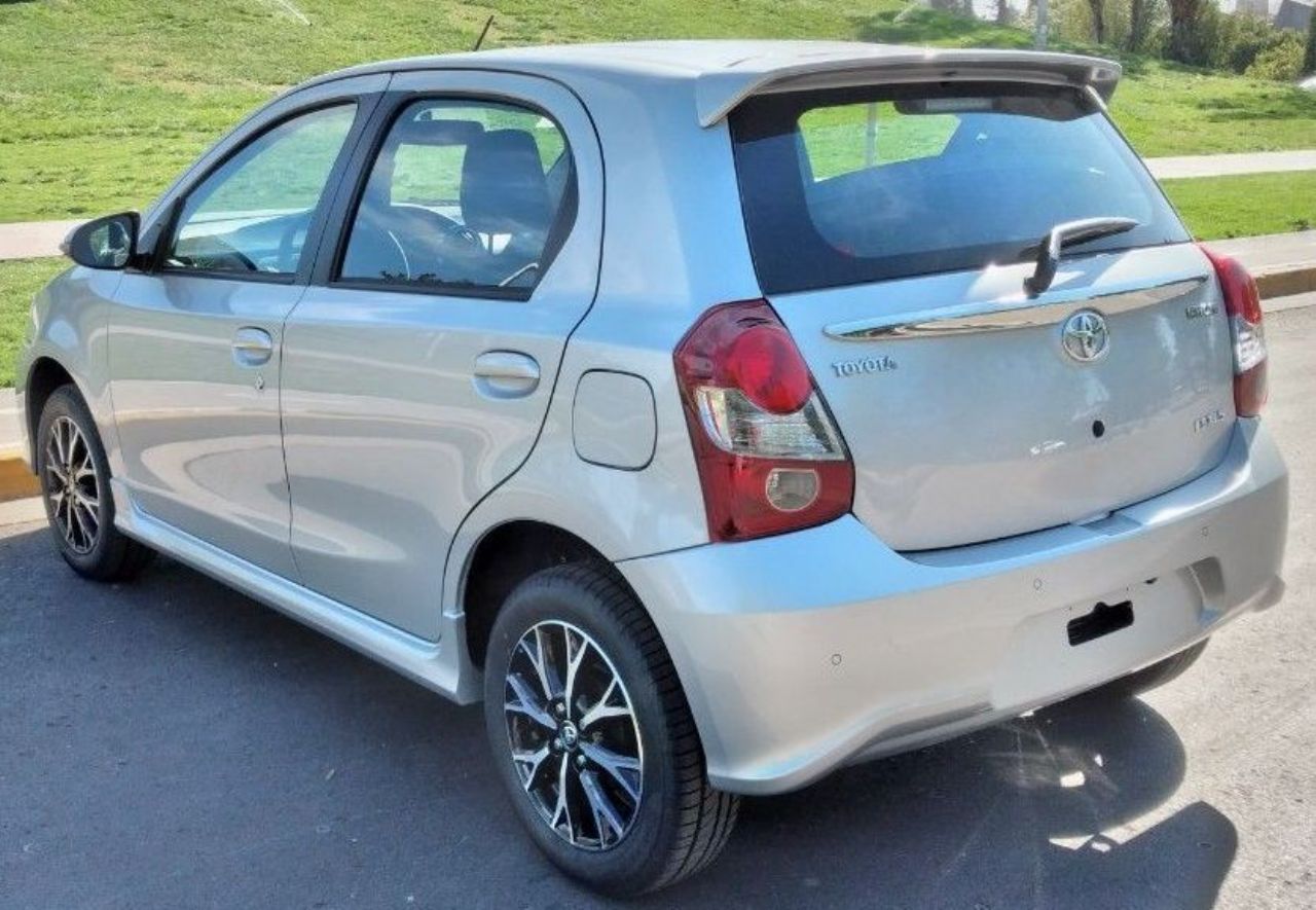 Toyota Etios Nuevo en Mendoza, deRuedas