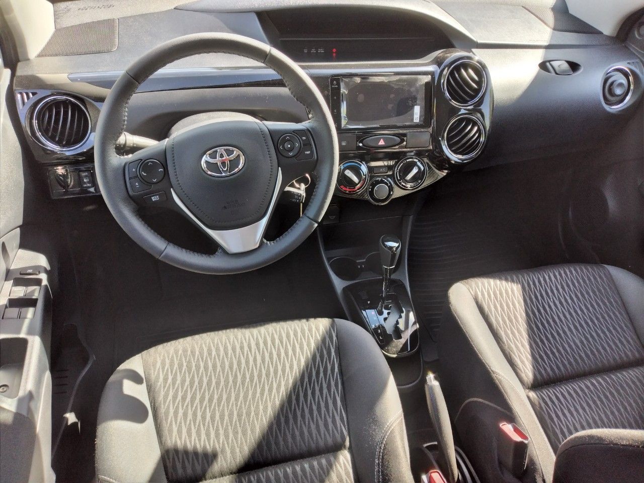 Toyota Etios Nuevo en Mendoza, deRuedas