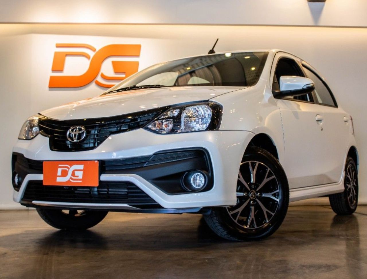 Toyota Etios Nuevo en Córdoba, deRuedas