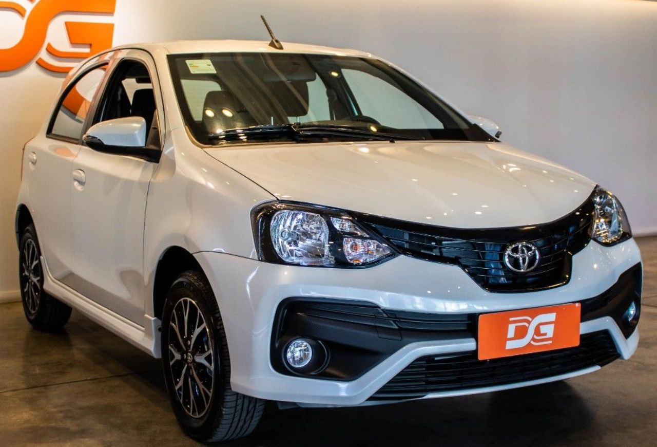 Toyota Etios Nuevo en Córdoba, deRuedas