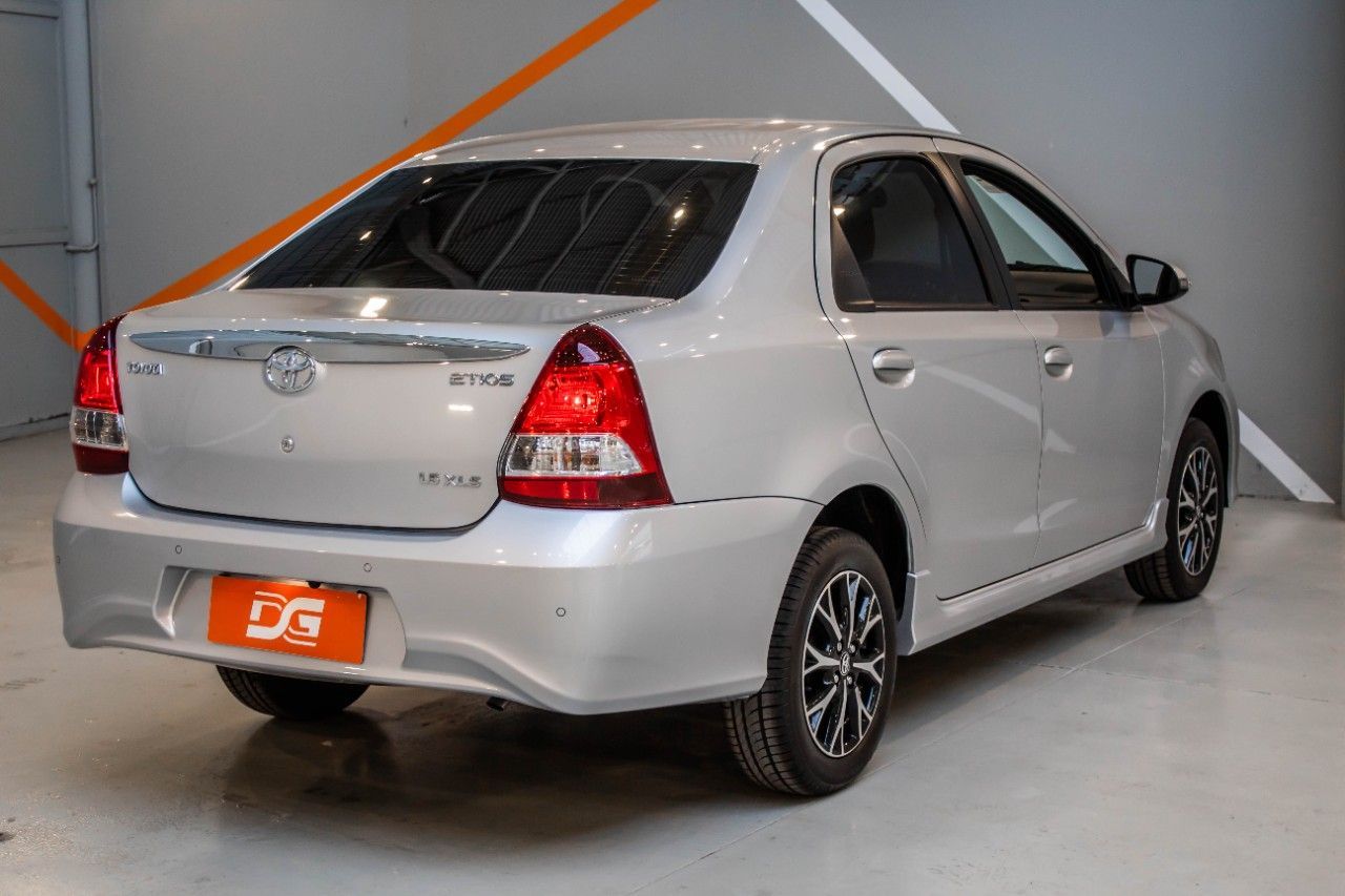 Toyota Etios Nuevo en Córdoba, deRuedas