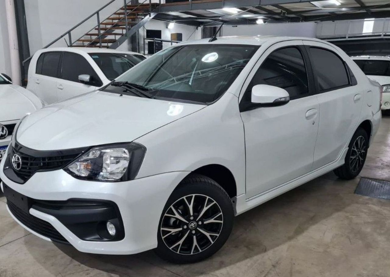 Toyota Etios Nuevo en Mendoza, deRuedas