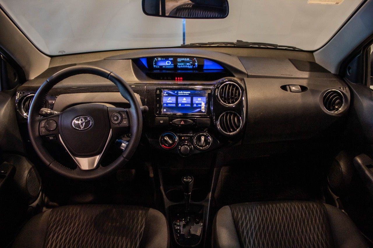 Toyota Etios Nuevo Financiado en Córdoba, deRuedas