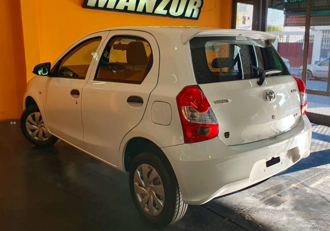 Toyota Etios Nuevo en Mendoza, deRuedas