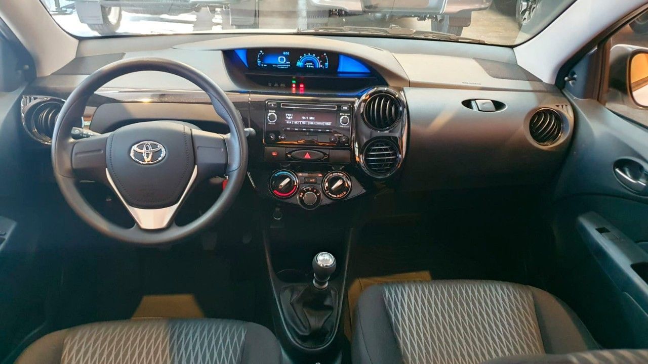 Toyota Etios Nuevo en Mendoza, deRuedas
