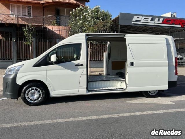 Toyota Hiace Usada en San Juan, deRuedas