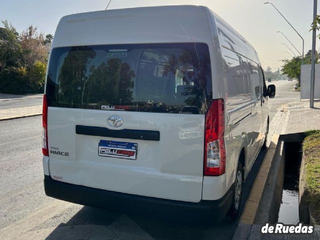 Toyota Hiace Usada en San Juan, deRuedas