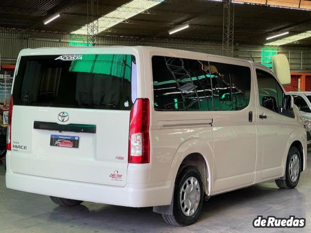 Toyota Hiace Usada en San Juan, deRuedas