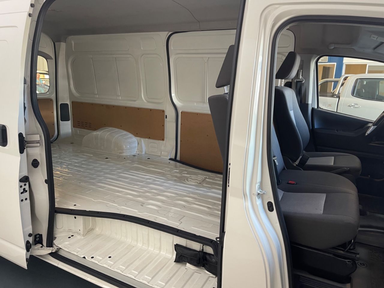 Toyota Hiace Usada en Mendoza, deRuedas