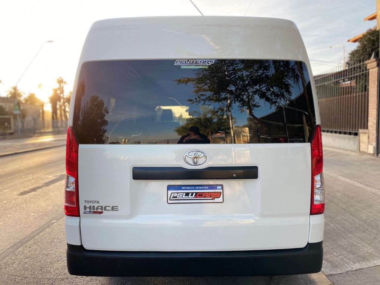 Toyota Hiace Usada en San Juan, deRuedas