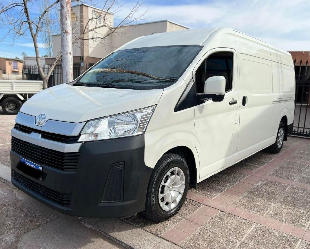 Toyota Hiace Usada en Mendoza, deRuedas
