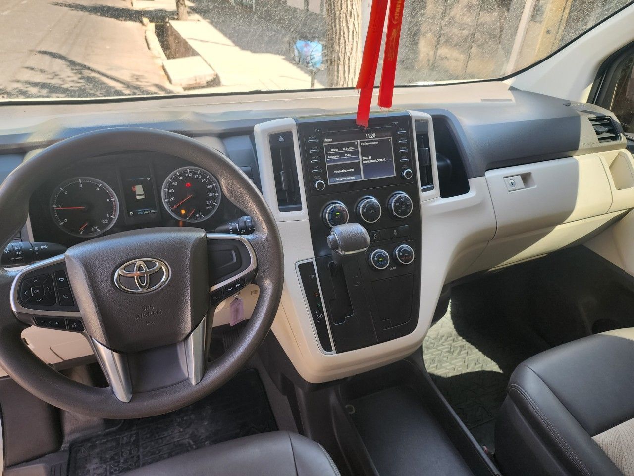 Toyota Hiace Usada en Mendoza, deRuedas