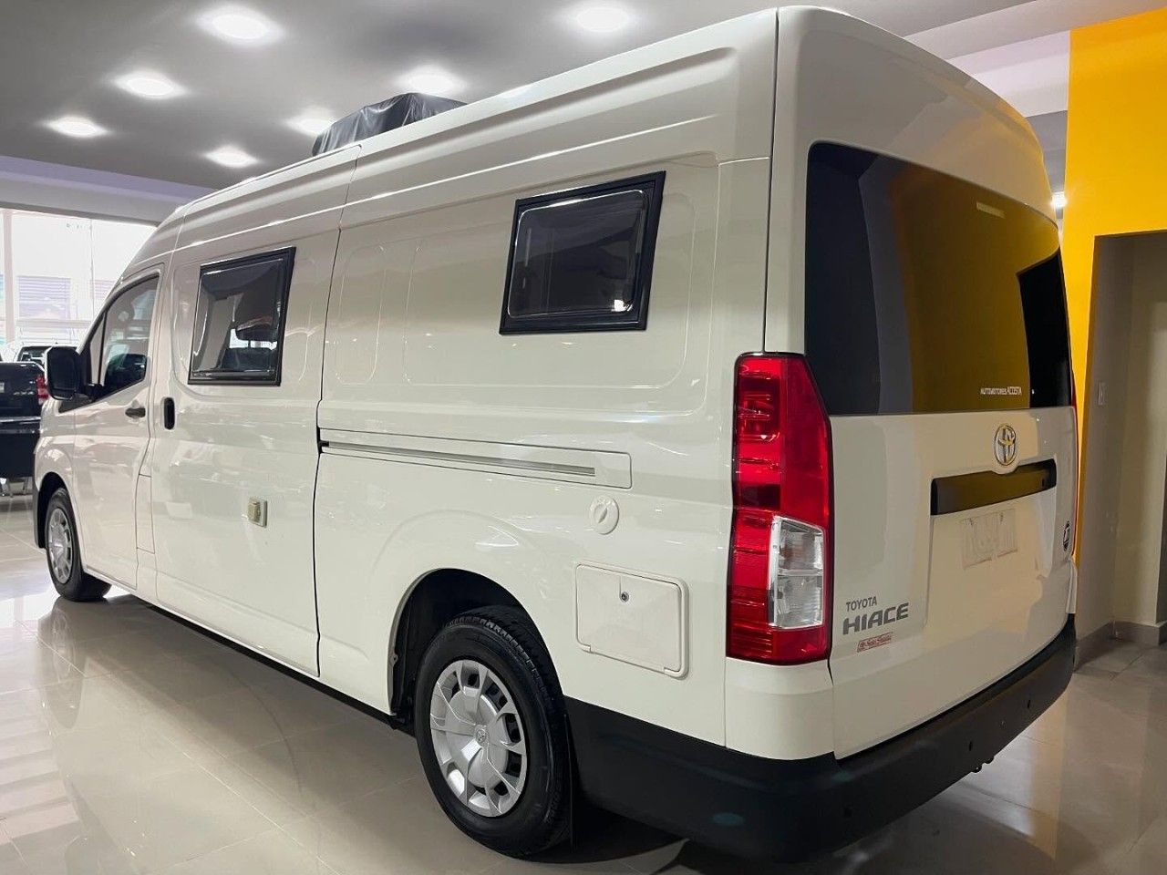 Toyota Hiace Usada Financiado en San Juan, deRuedas
