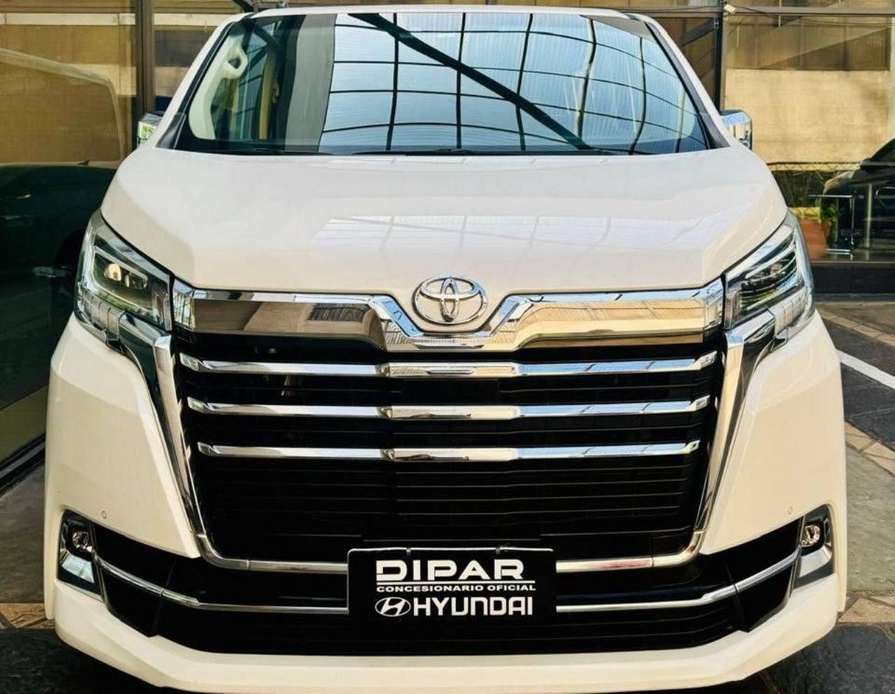 Toyota Hiace Usada en Mendoza, deRuedas