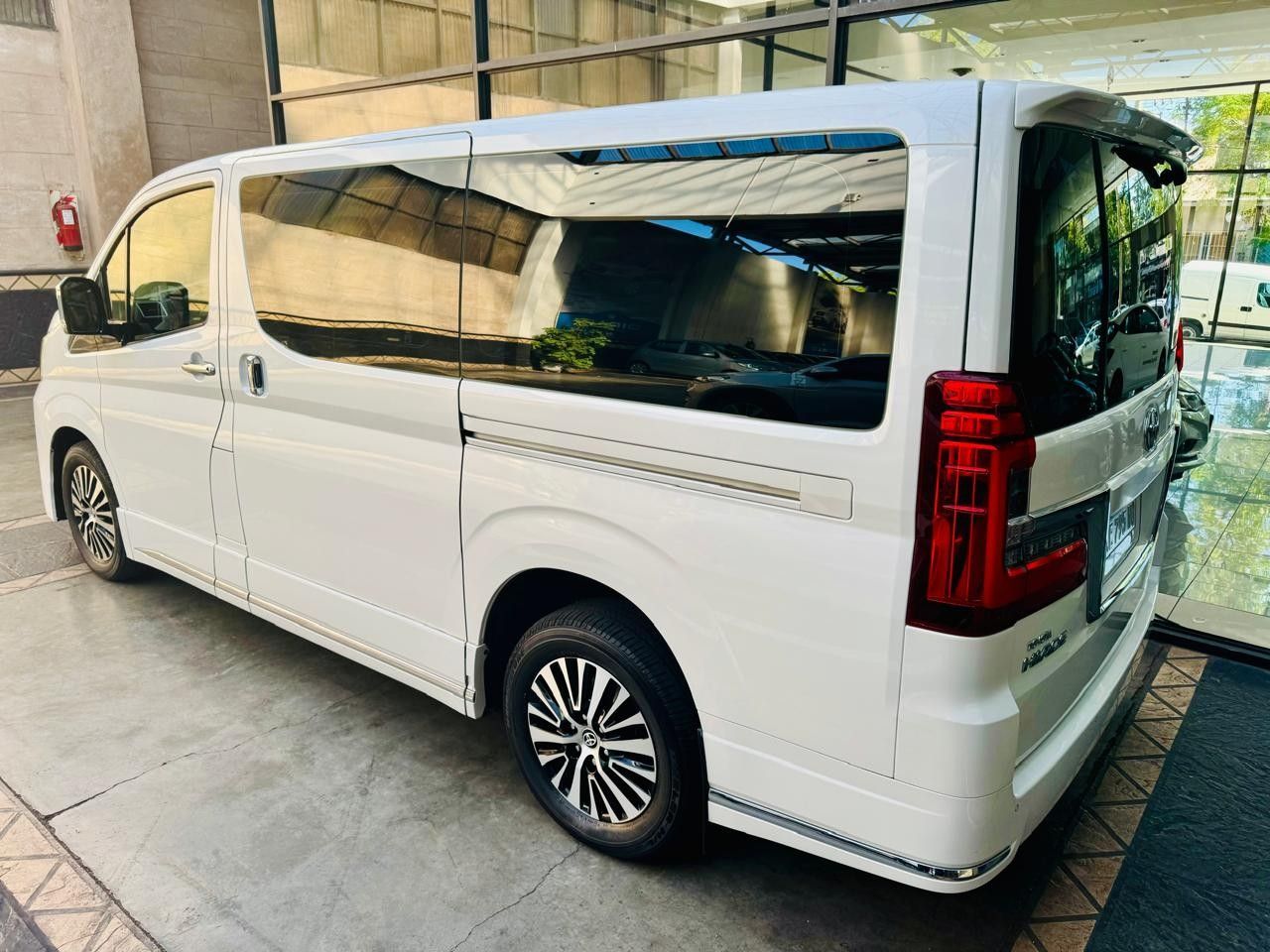 Toyota Hiace Usada en Mendoza, deRuedas