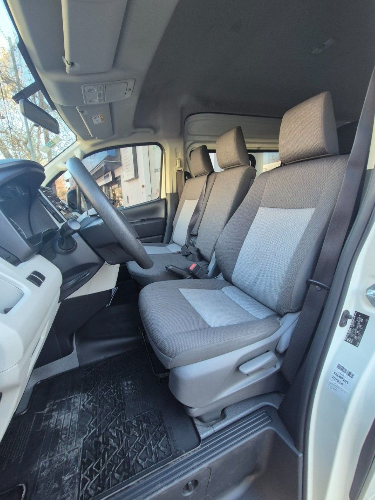 Toyota Hiace Usada Financiado en Mendoza, deRuedas