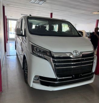 Toyota Hiace Usada en Córdoba Financiado