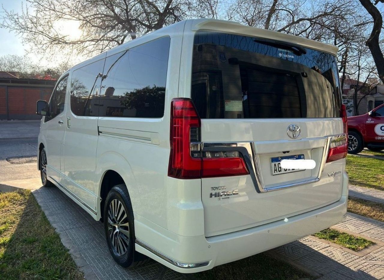 Toyota Hiace Usada en Mendoza, deRuedas