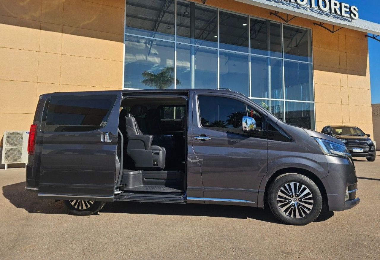 Toyota Hiace Usada Financiado en Mendoza, deRuedas