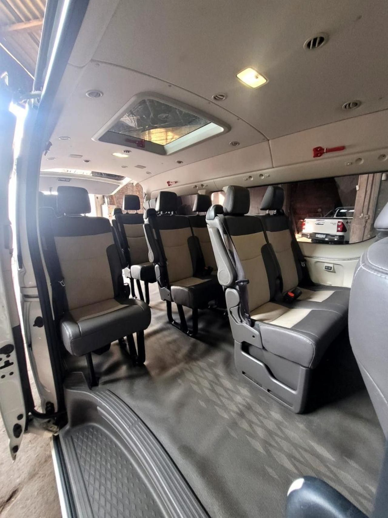 Toyota Hiace Usada Financiado en Mendoza, deRuedas