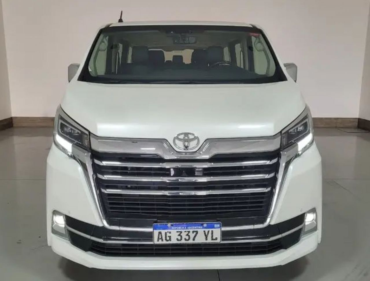 Toyota Hiace Usada en Mendoza, deRuedas