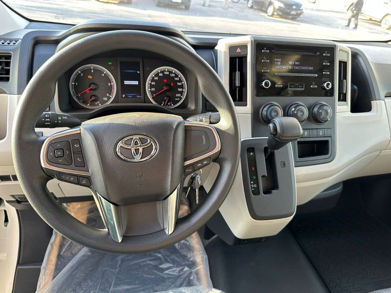 Toyota Hiace Nueva Financiado en San Juan, deRuedas
