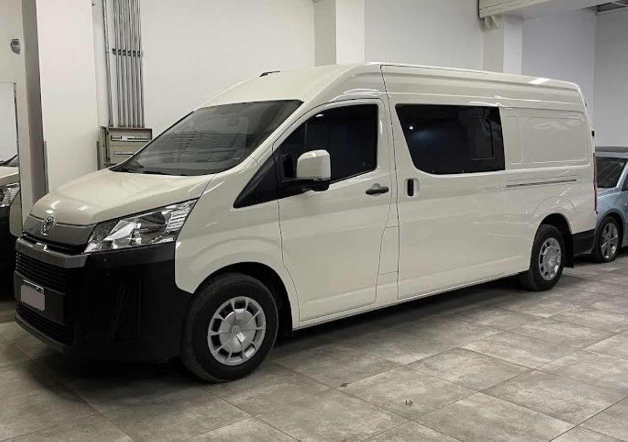 Toyota Hiace Usada Financiado en San Juan, deRuedas