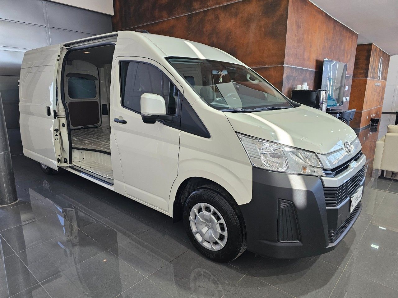 Toyota Hiace Usada Financiado en Mendoza, deRuedas