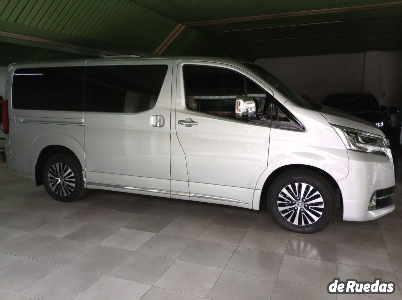 Toyota Hiace Nueva en Mendoza, deRuedas