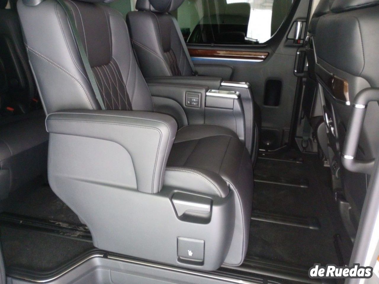 Toyota Hiace Nueva en Mendoza, deRuedas