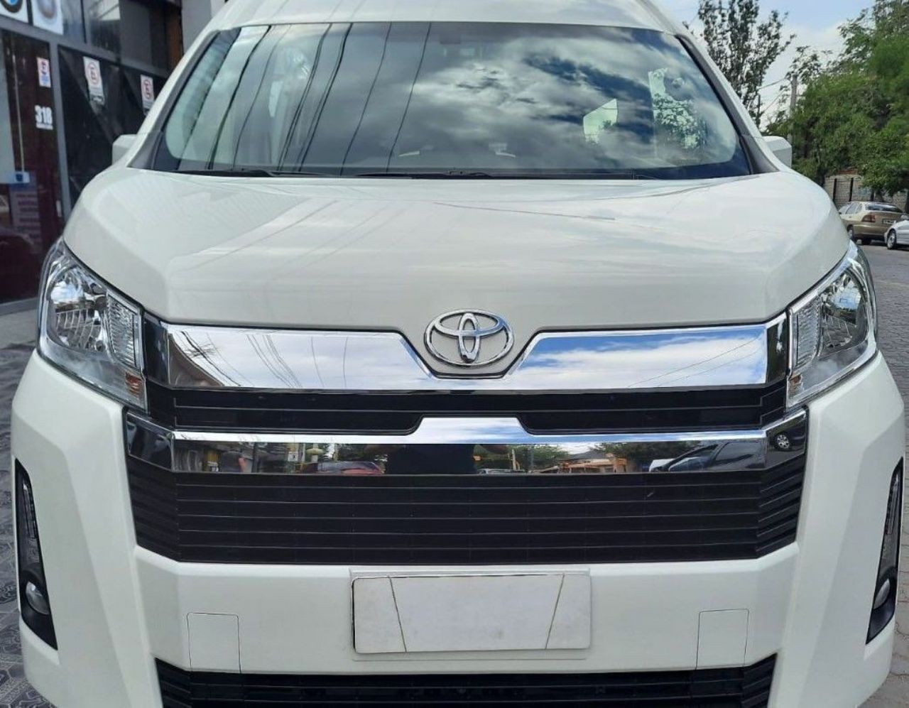Toyota Hiace Nueva en Mendoza, deRuedas